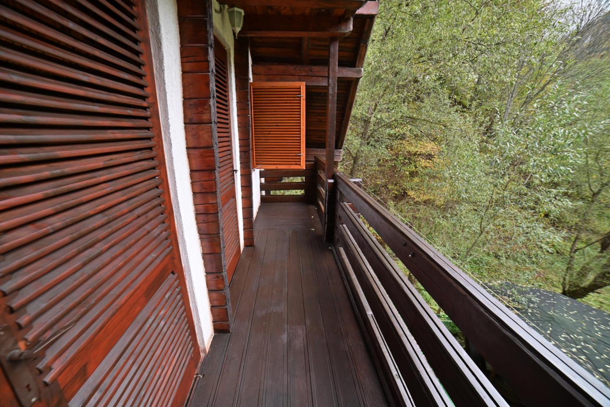 Casa De Vacanta Satic Piatra Craiului La Doi Viermi ภายนอก รูปภาพ