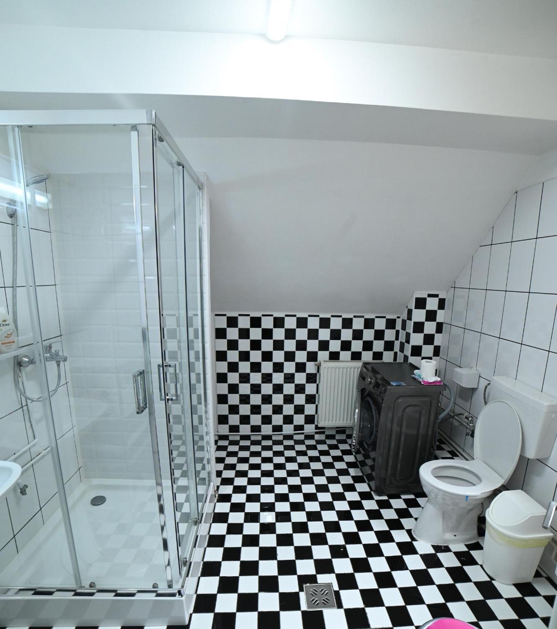 Casa De Vacanta Satic Piatra Craiului La Doi Viermi ภายนอก รูปภาพ