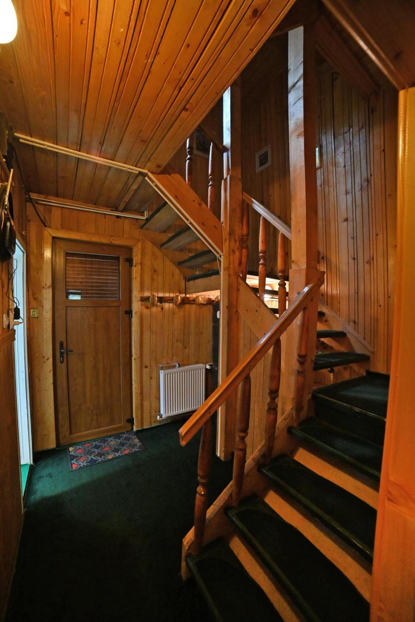 Casa De Vacanta Satic Piatra Craiului La Doi Viermi ภายนอก รูปภาพ