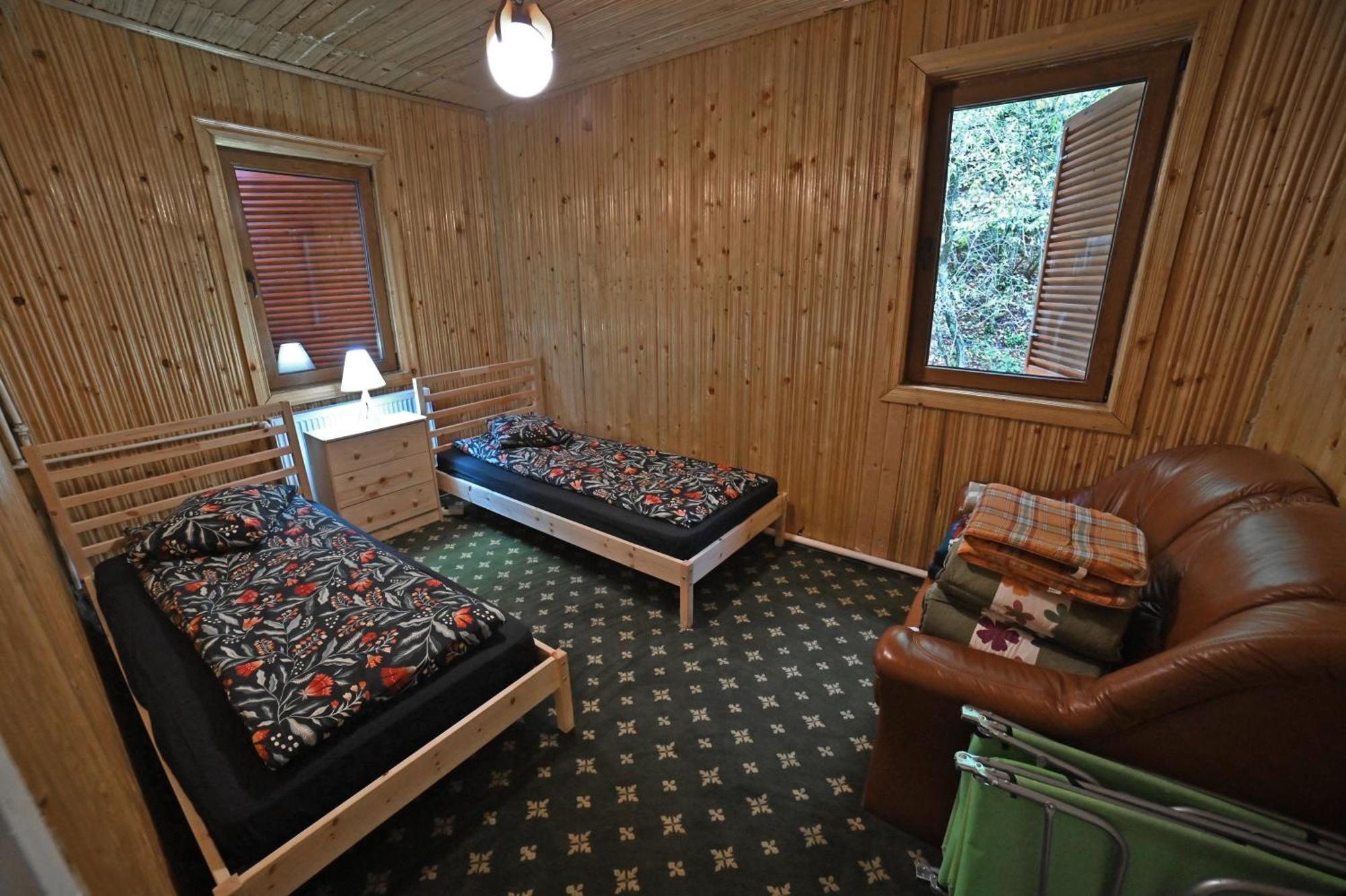 Casa De Vacanta Satic Piatra Craiului La Doi Viermi ภายนอก รูปภาพ